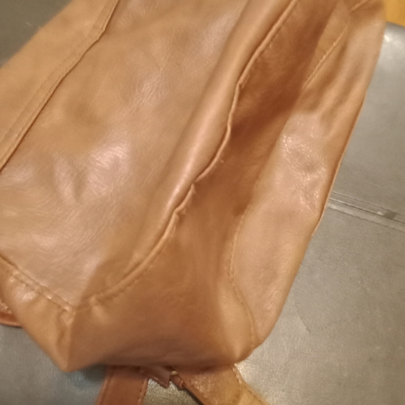 Mossimo purse with handle and shoulder strap - Picture 5 of 5